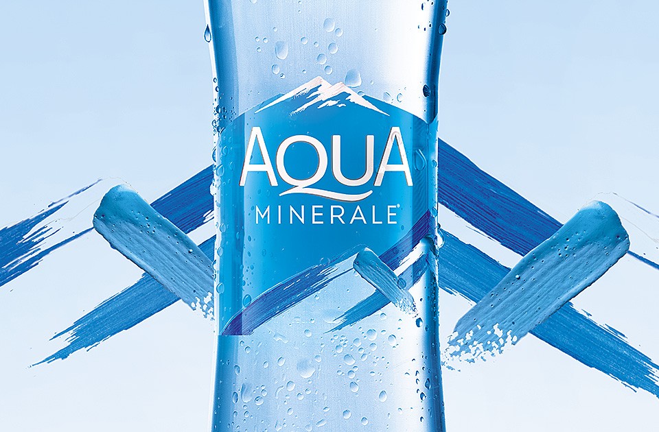 Включи aquakey. Аква Минерале лого. Aqua minerale Active логотип. Аква Минерале реклама. Реклама воды Aqua minerale.